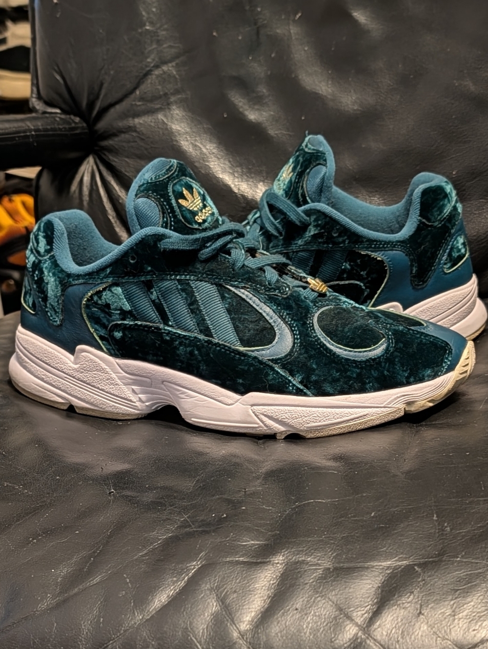 Crushed Velvet Hiraqu Teal Adidas Y1